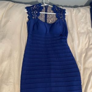 CACHE | NWOT | Size 6 Dress